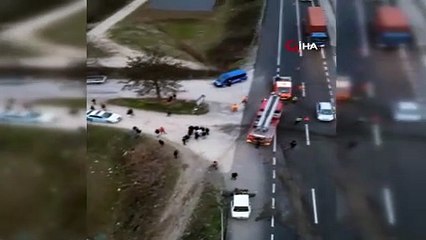 Bursa’da feci kaza: Otomobil ikiye bölündü, 3 kişi yaralandı