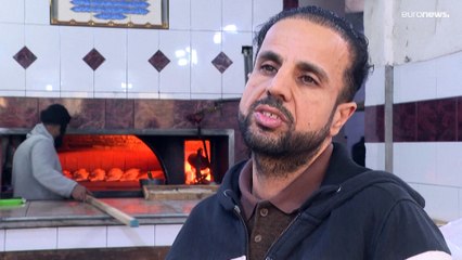 شاهد: خبز "الصمون" كنز وطني يرافق كلّ الأطباق العراقية