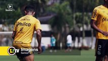 Ângelo completa cem jogos pelo Santos e recebe homenagem