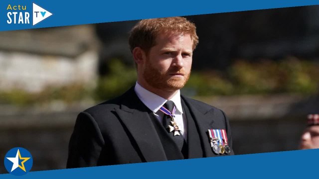 Prince Harry : William l'aurait saisi par la chemise après les funérailles du prince Philip