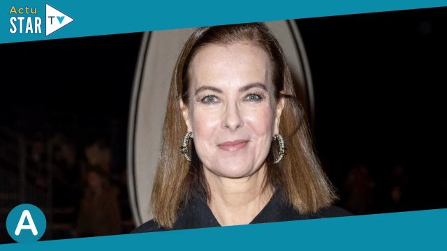 Charlotte Casiraghi et sa belle-mère Carole Bouquet, très chic avec ses lunettes : réunies chez Chan