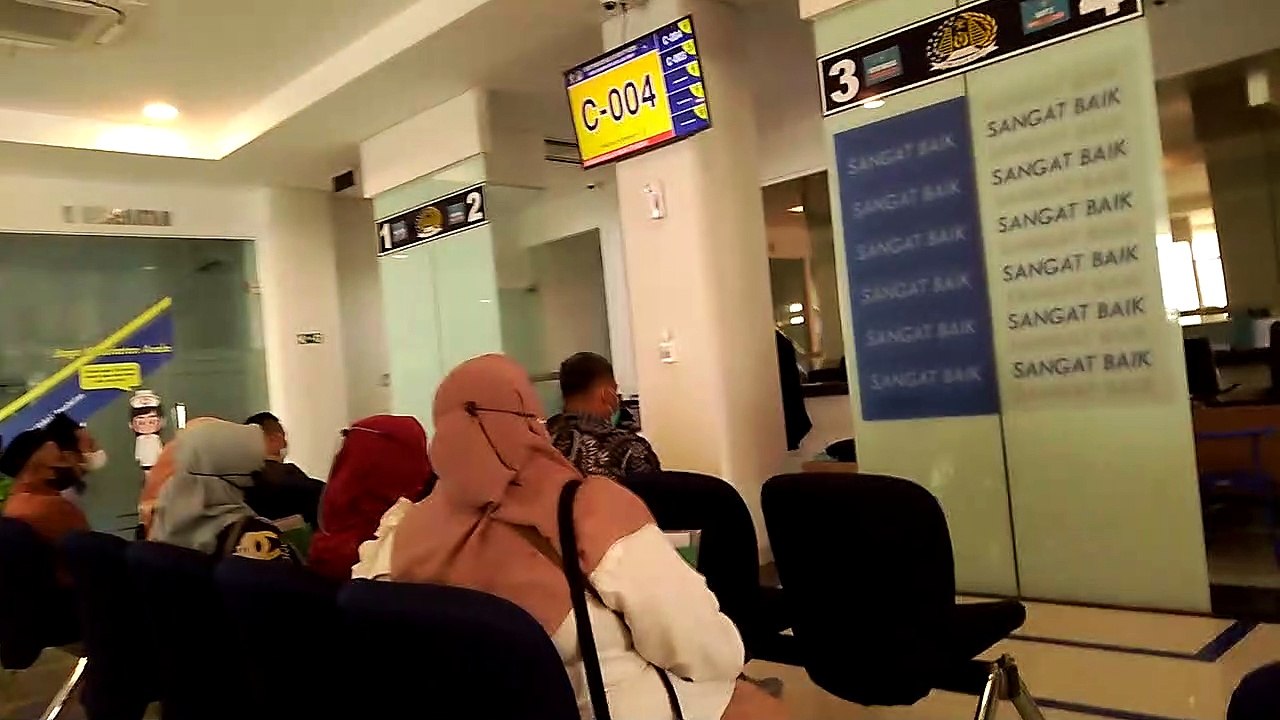 KE KANTOR IMIGRASI PENGURUSAN PASPORT UNTUK PERJALANAN KE LUAR NEGERI MUDAH DAN CEPAT