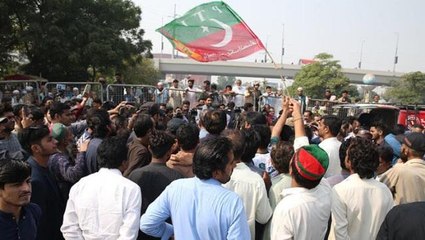 Pakistan'da İmran Han'ın gözaltına alınacağı iddia edildi! Yüzlerce kişiyi sokağa döktü