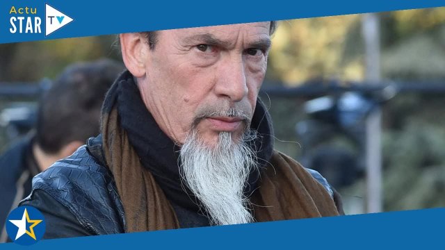 Florent Pagny méconnaissable et confondu avec un SDF : malaise dans le hall d'un grand hôtel