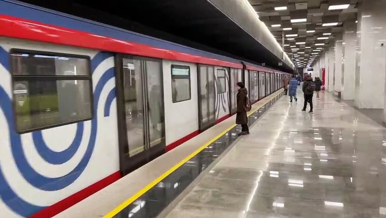Train in station 1
