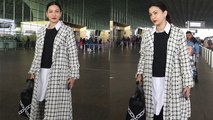 Gauahar Khan Baby Bump Flaunt करते Video Viral,Over Coat Casual Look में...|Boldsky*Entertainment