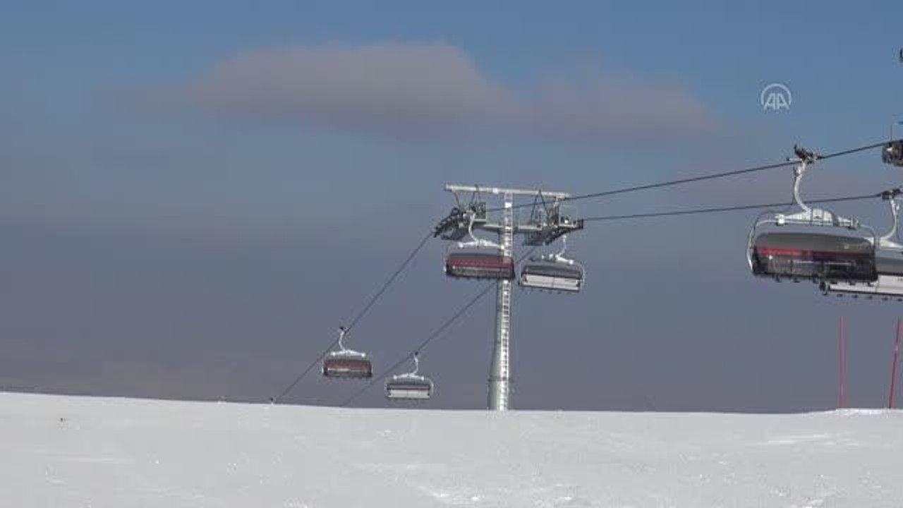 Cıbıltepe Kayak Merkezi kırağı ile beyaza büründü