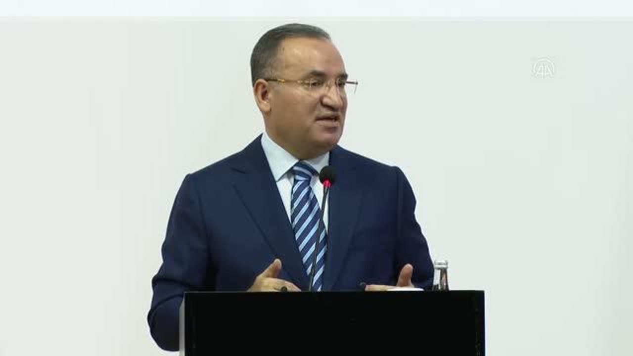 Adalet Bakanı Bozdağ: "Sizin kararınız kamuoyunda tartışılıyorsa, iki şey vardır, ya kararınız yanlıştır ya da gerekçeniz yanlıştır"