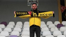 Tribünde tek başına İstanbulspor'u destekliyor