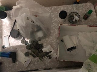 İSTANBUL'DA YOLCU OTOBÜSÜNDE 2 BİN 154 SİKKE ELE GEÇİRİLDİ