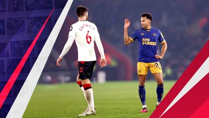 Bikin Kesal! Pemain Newcastle Ini Dadah-Dadah Ejek Lawan yang Dikartu Merah