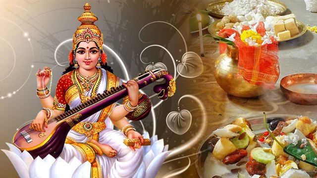 Basant Panchami 2023: बसंत पंचमी पर प्रसाद में जरूर शामिल करें ये खास चीजें | Basant Panchami Prasad