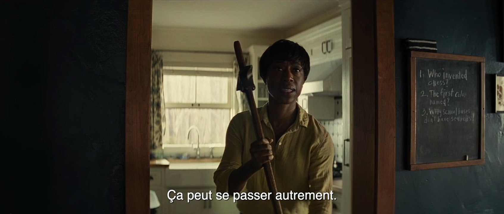 Knock at the Cabin EXTRAIT VO "Éric s'en prend à Sabrina quand elle découvre leur tentative d’évasion"