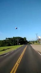 Queda de balão deixa três feridos em SC