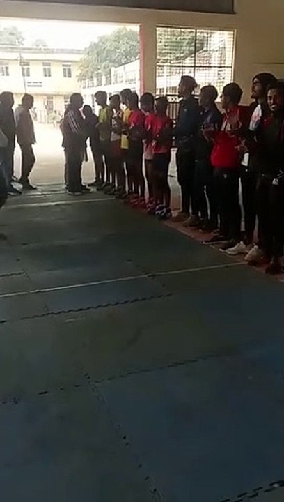 कबड्डी के मुकाबले में निटाया को हराकर नर्मदापुरम की टीम बनी विजेता