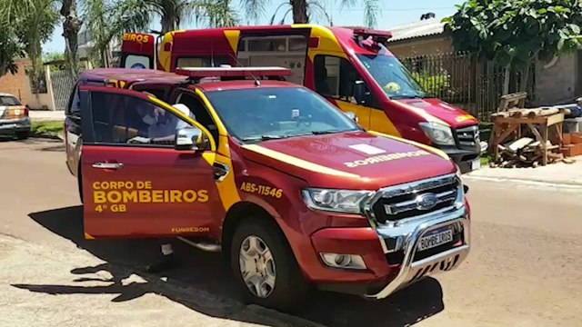 Trabalhador sobre queda de andaime em obra, bate a cabeça e precisa ser socorrido