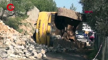 Bodrum'da istinat duvarı çöktü: Devrilen kepçenin operatörü öldü