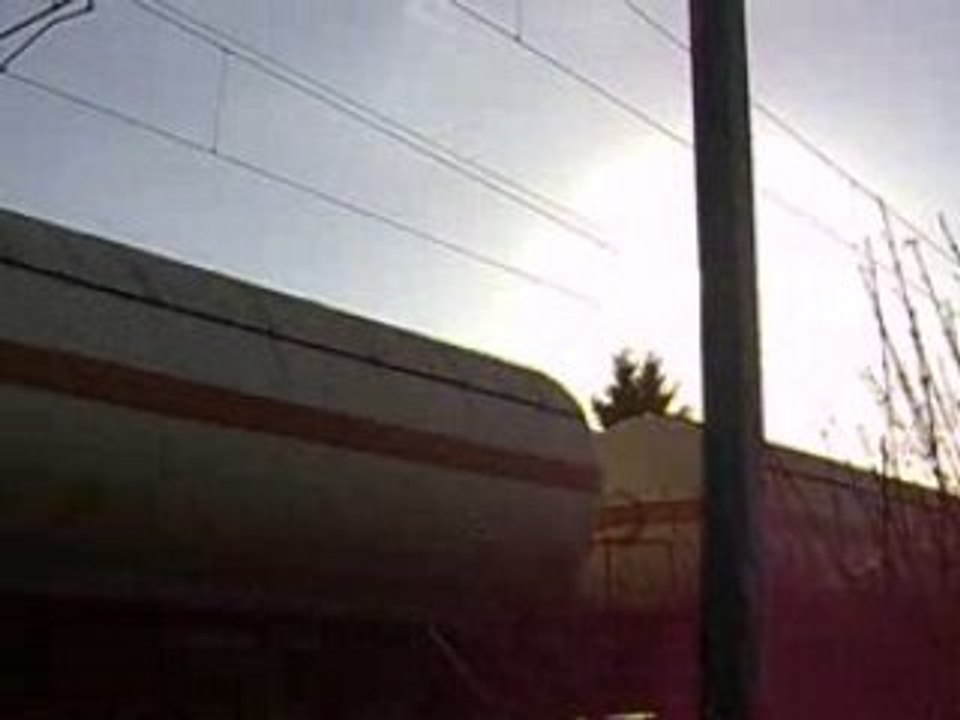 18.03.2008 BB  27000 tractant un train de fret à Dole