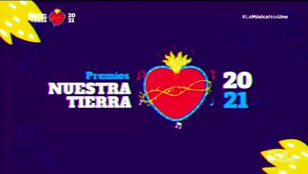 Kali Uchis interprète son tube Telepatía en live