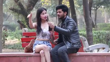 Cute Girl को उलझन में डाल दिया Hand Prank | Tukka