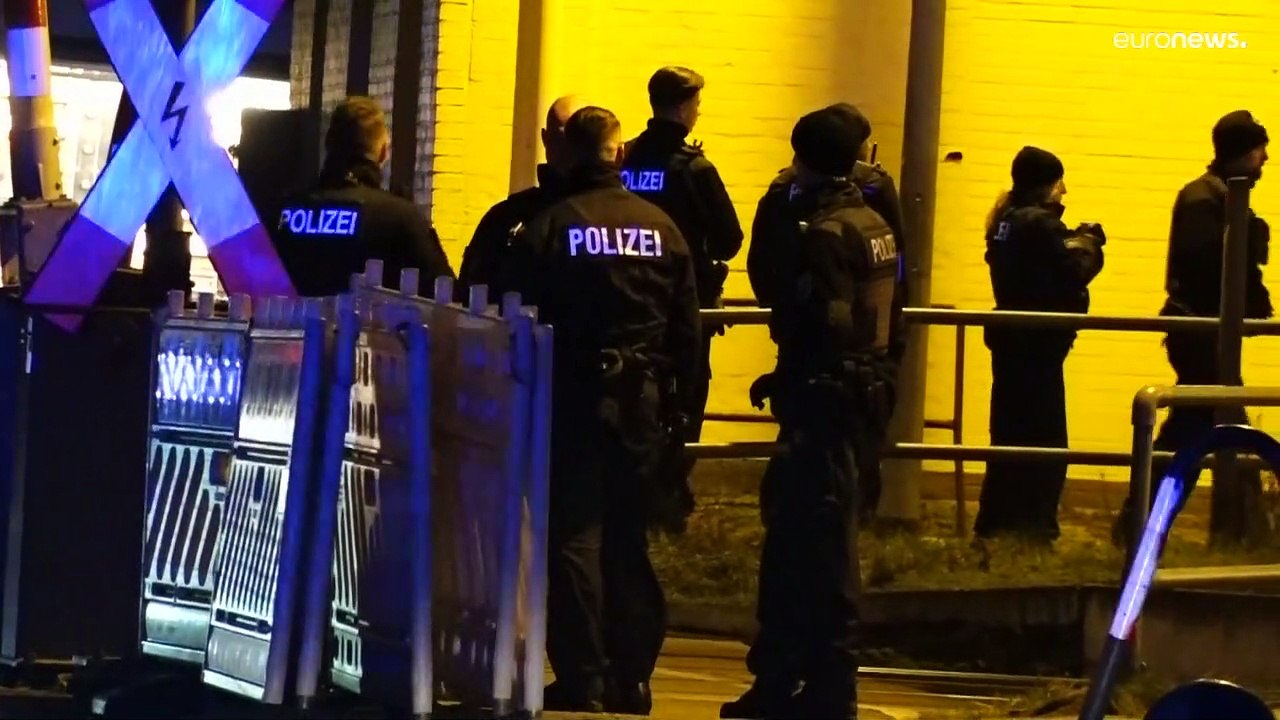 Schleswig-Holstein: 2 Tote nach Messerangriff in Regionalzug