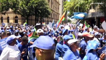 شاهد: مظاهرات حاشدة في جنوب إفريقيا للتنديد بأزمة الطاقة التي تعصف بالبلاد