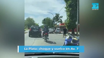 Choque y vuelco en Av. 7