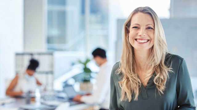 Confidence Gap widerlegt? Laut Studie unterscheiden sich die Anforderungen an Männer & Frauen