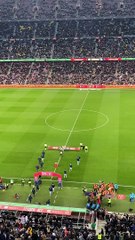 El Camp Nou recibe a Gil Manzano con una sonora pitada antes del Barça-Real / CULEMANÍA
