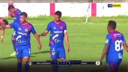 Tras ser agredido Mauro Reyes renuncia como entrenador de la Real Sociedad