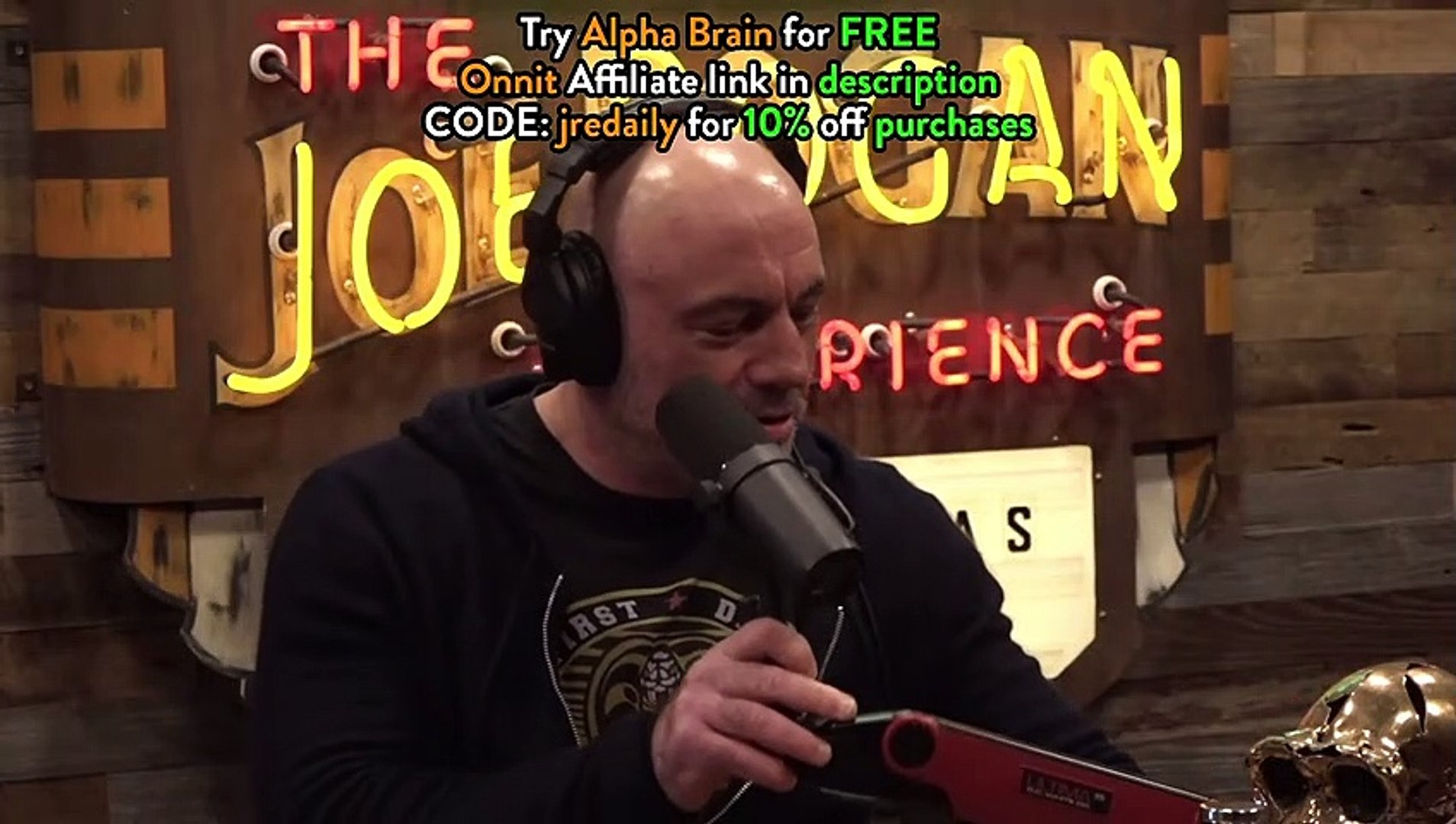 Joe Rogan- The Reason Adam Curry Can't Smoke Cigars Anymore