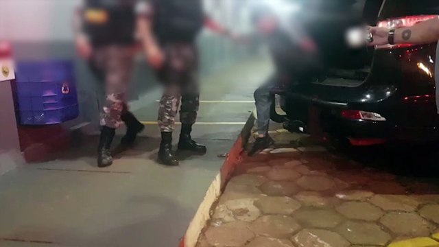 Adolescente em posse de 33 tabletes de maconha é apreendido em ônibus de linha