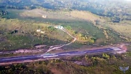 Militares entregam alimentos e suprimentos médicos aos Yanomamis