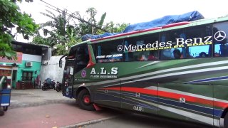 Bus ALS loket Cililitan Jakarta timur