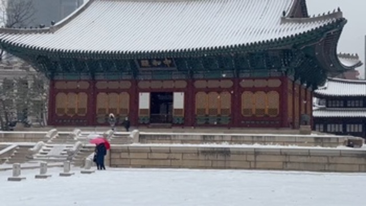 Emiten un aviso de fuertes nevadas para Seúl y alrededores en pleno temporal