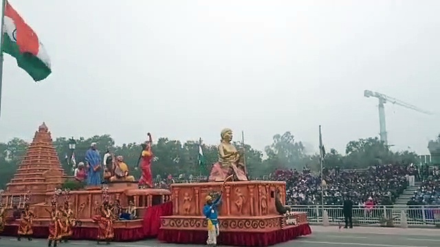 Video: டெல்லி குடியரசு தினவிழாவில் தமிழ்நாடு அலங்கார ஊர்தியின் கம்பீர அணிவகுப்பு