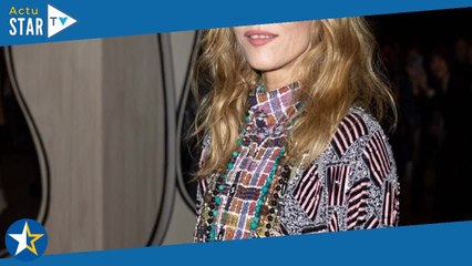 Vanessa Paradis : Rares confidences de sa soeur Alysson sur leur relation, "elle a été très présente