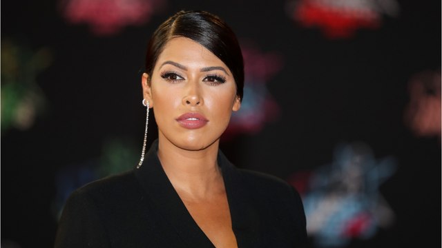 Voici - J'ai très peur : Ayem Nour bientôt expulsée du Maroc sans son fils ? Ses dernières confidences