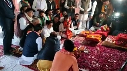 meet hand to hand campaign of congress in mp