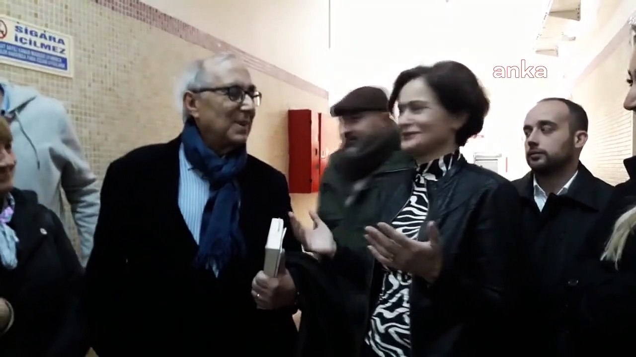 "Cumhurbaşkanına hakaret"ten yargılanan Ataol Behramoğlu'na beraat