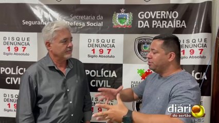 Homem é alvejado com vários tiros dentro de um carro em plena via pública, na região de Catolé do Rocha