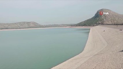 Pakistan'da alabora olan teknede can kaybı 51'e yükseldi