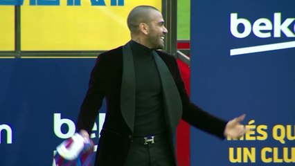 Joana Sanz, "muy mal", elimina a Dani Alves de sus fotos de Instagram