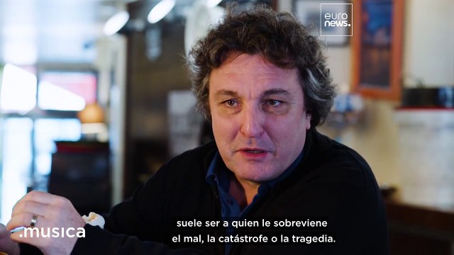 Escuchando las oscuras voces de la ópera con tres leyendas