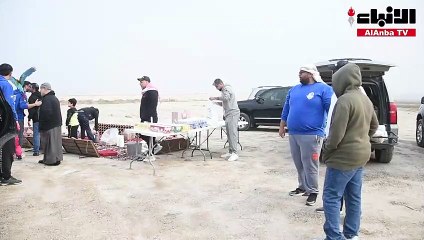 «نبيها نظيفة».. فزعة شبابية لتنظيف مصب شاليهات الدوحة