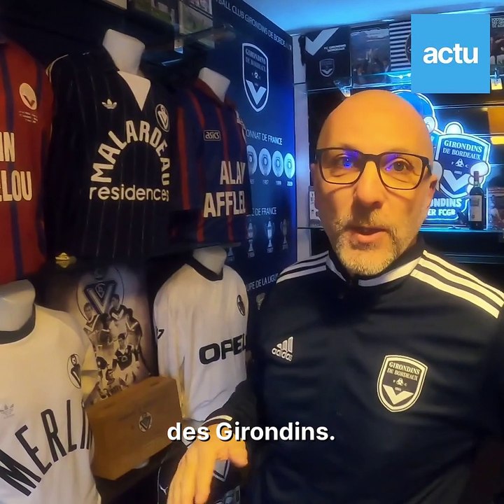 Il-a-cree-un-sanctuaire-des-girondins-de-bordeaux-dans-sa-maison