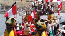 El pueblo flotante de Perú también protesta en el Lago Titicaca