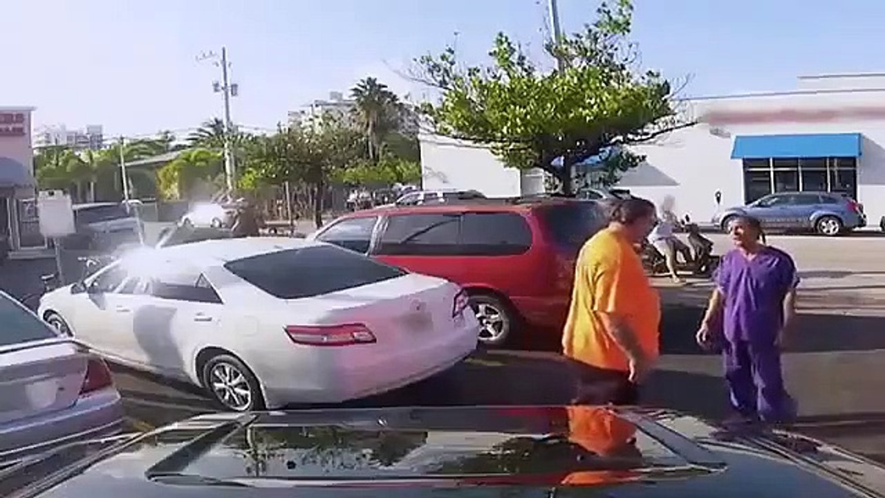 South Beach Tow - Se1 - Ep20 HD Watch