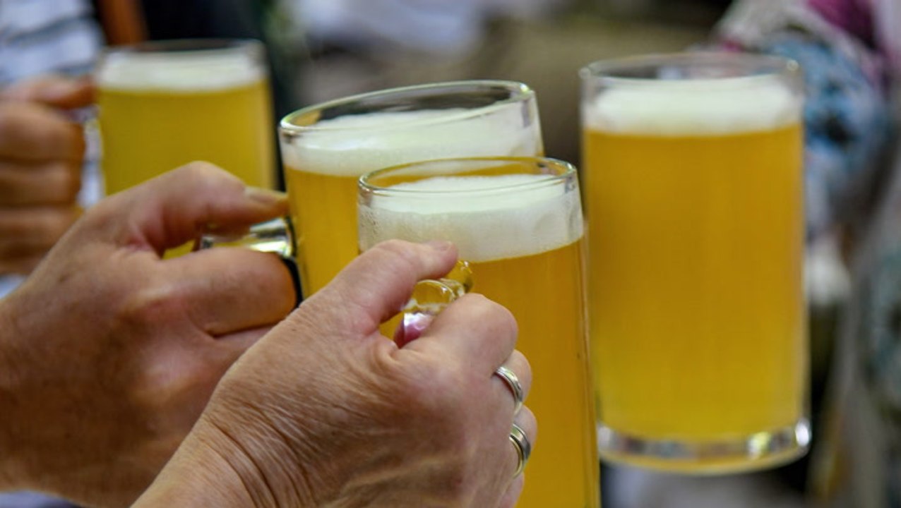 Kostet Bier bald 7,50 Euro? Das steckt hinter den Schlagzeilen