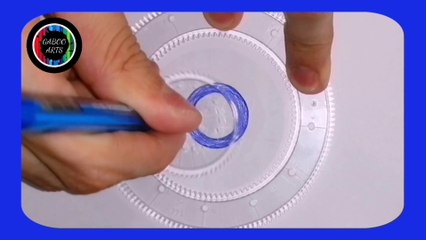 DRAWING a nice blue ring (SPIROGRAPH). DIBUJANDO un lindo anillo azul (ESPIROGRAFO).